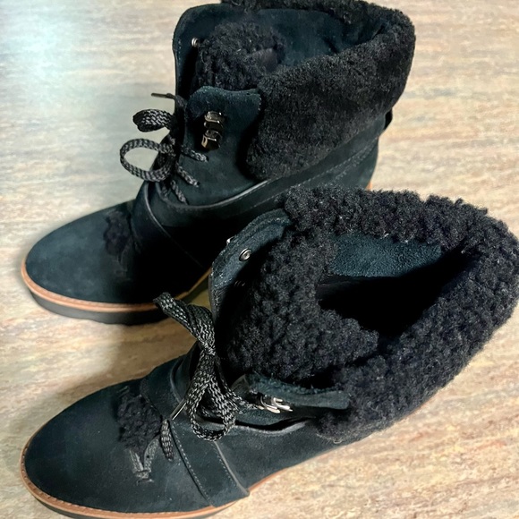 Coach Kenna wedge suede ankle boots with Sherpa - Picture 11 of 16